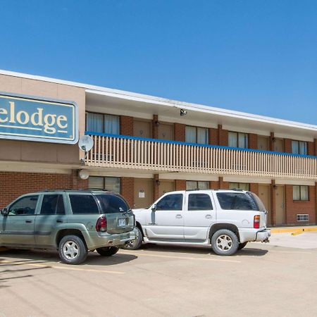 Travelodge By Wyndham Great Bend Buitenkant foto