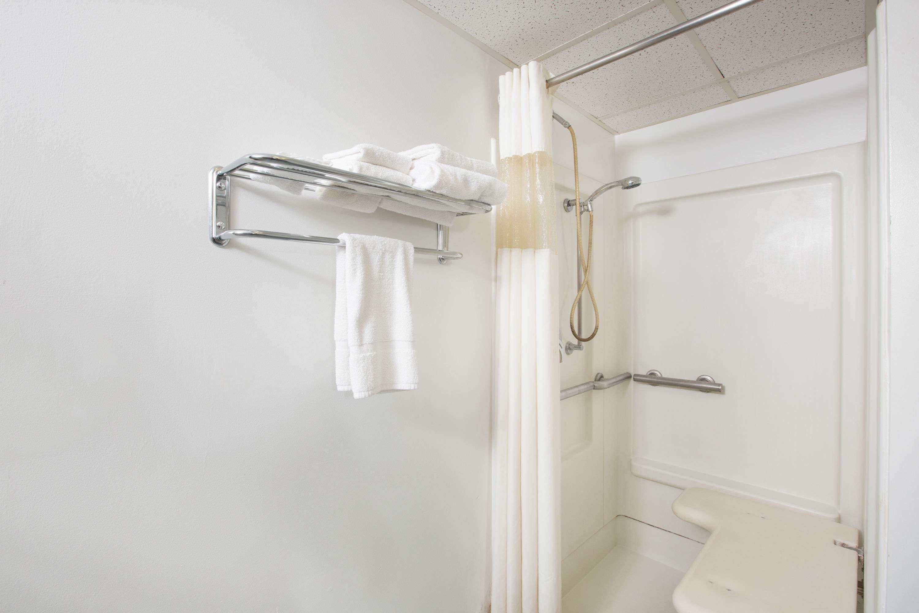 Travelodge By Wyndham Great Bend Buitenkant foto